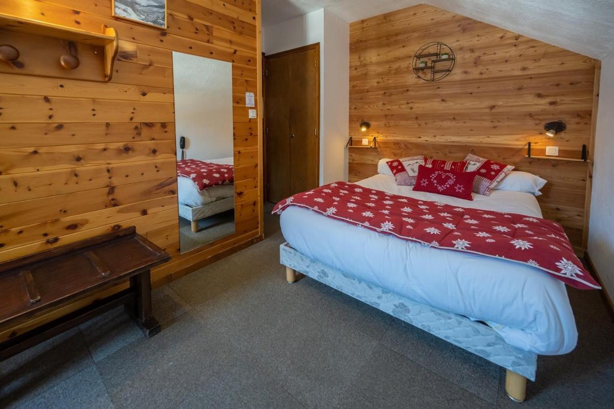 Hotel Le Chamois Logis Molines-en-Queyras Exteriör bild