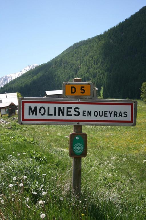 Hotel Le Chamois Logis Molines-en-Queyras Exteriör bild