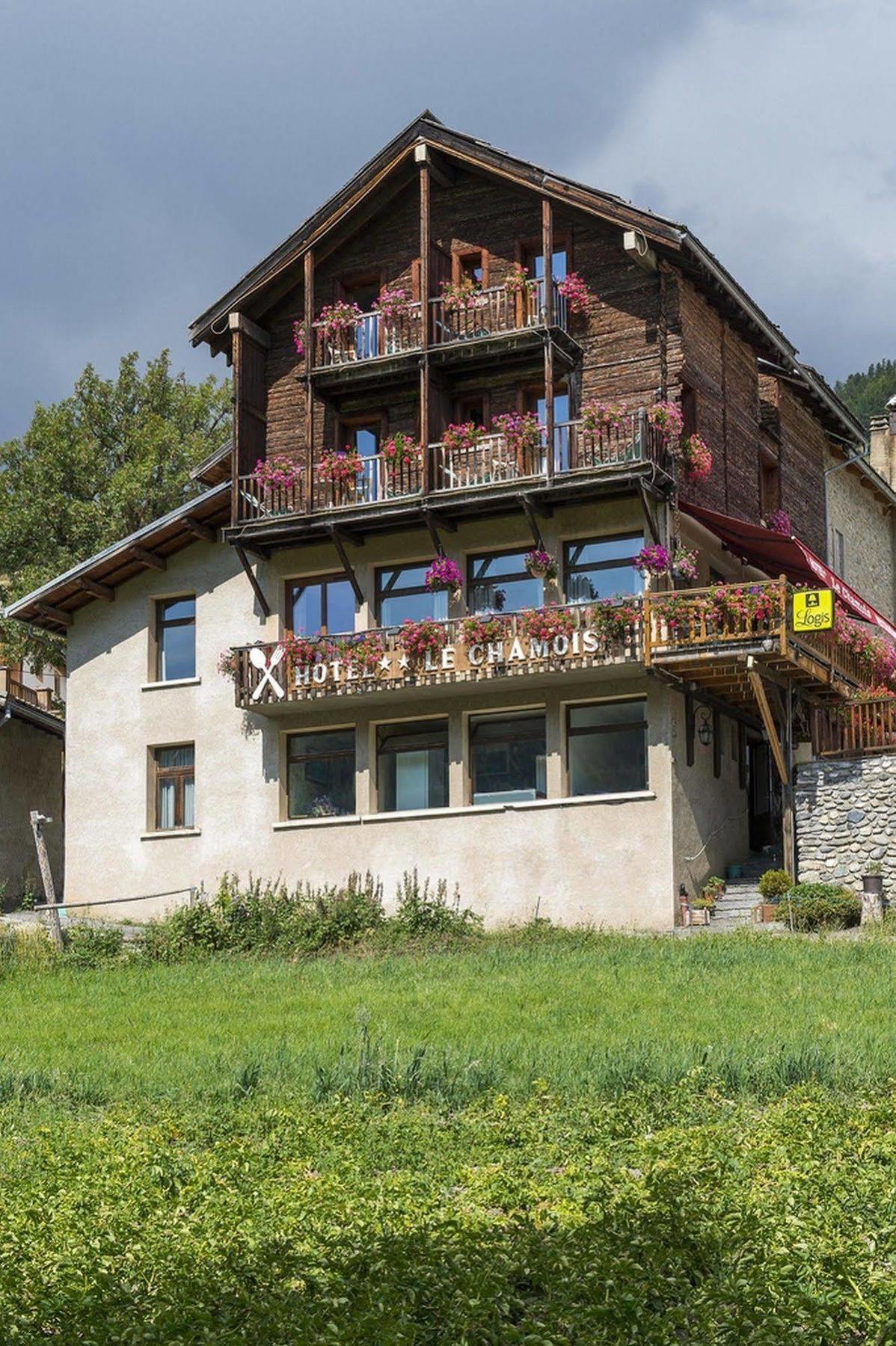 Hotel Le Chamois Logis Molines-en-Queyras Exteriör bild