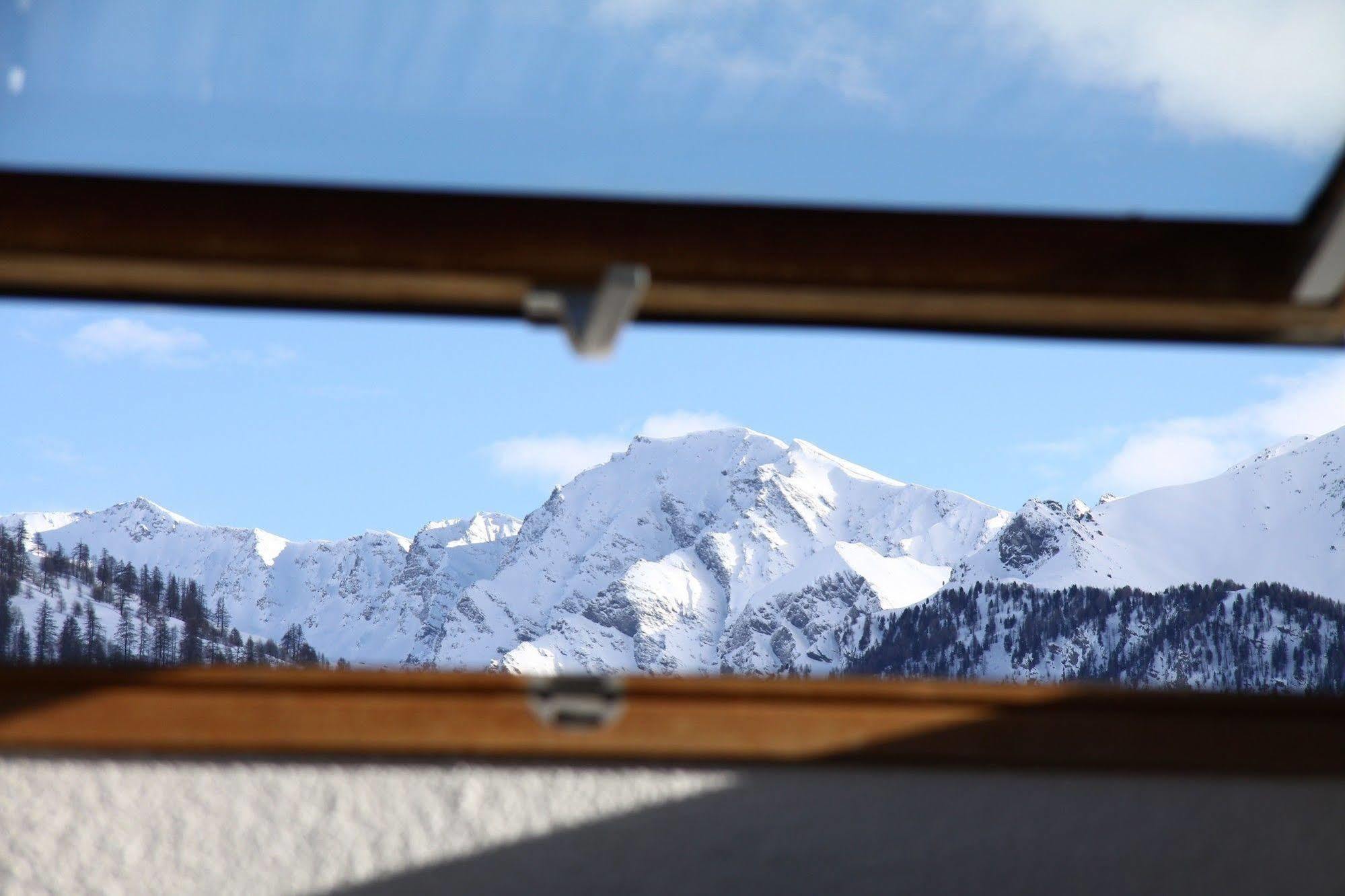 Hotel Le Chamois Logis Molines-en-Queyras Exteriör bild